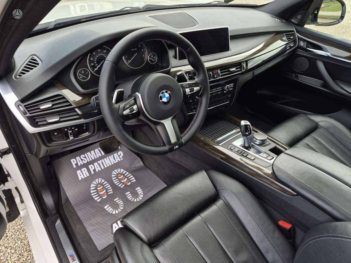 BMW X5, 4.4 l., off-road / crossover