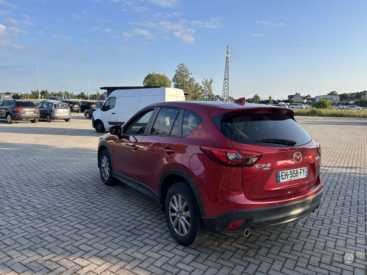 Mazda CX-5, 2.2 l., off-road / crossover