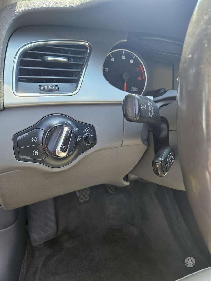Audi A4, 2.0 l., Седан