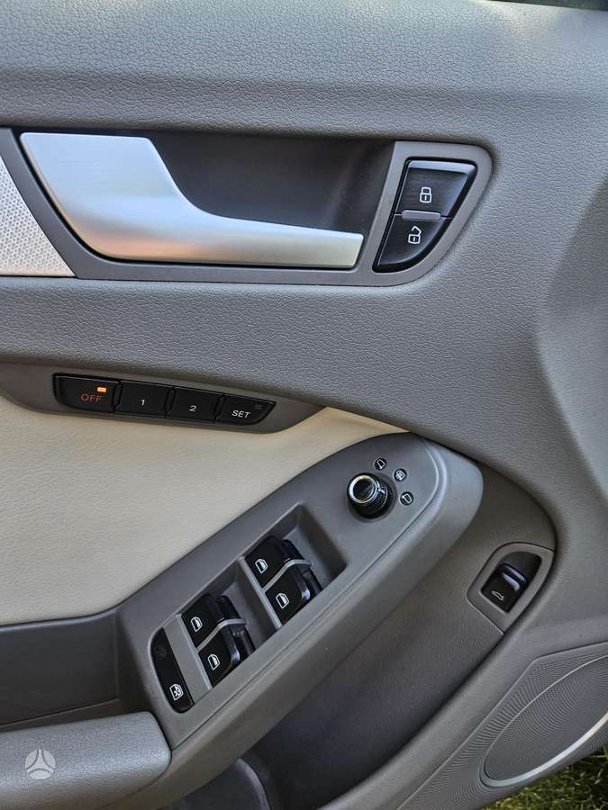 Audi A4, 2.0 l., Седан