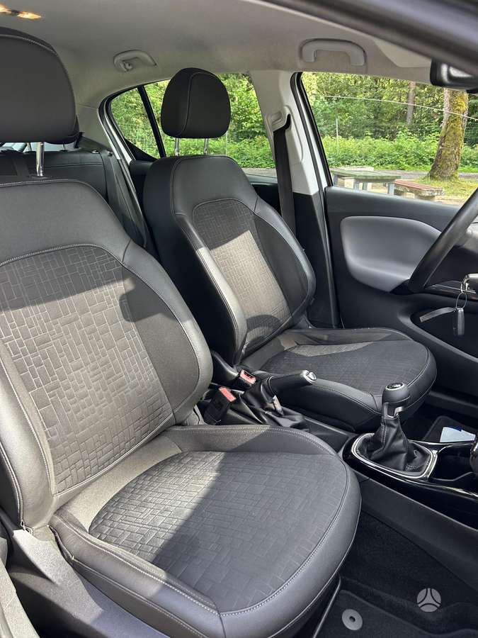 Opel Corsa, 1.3 l., Хэтчбек