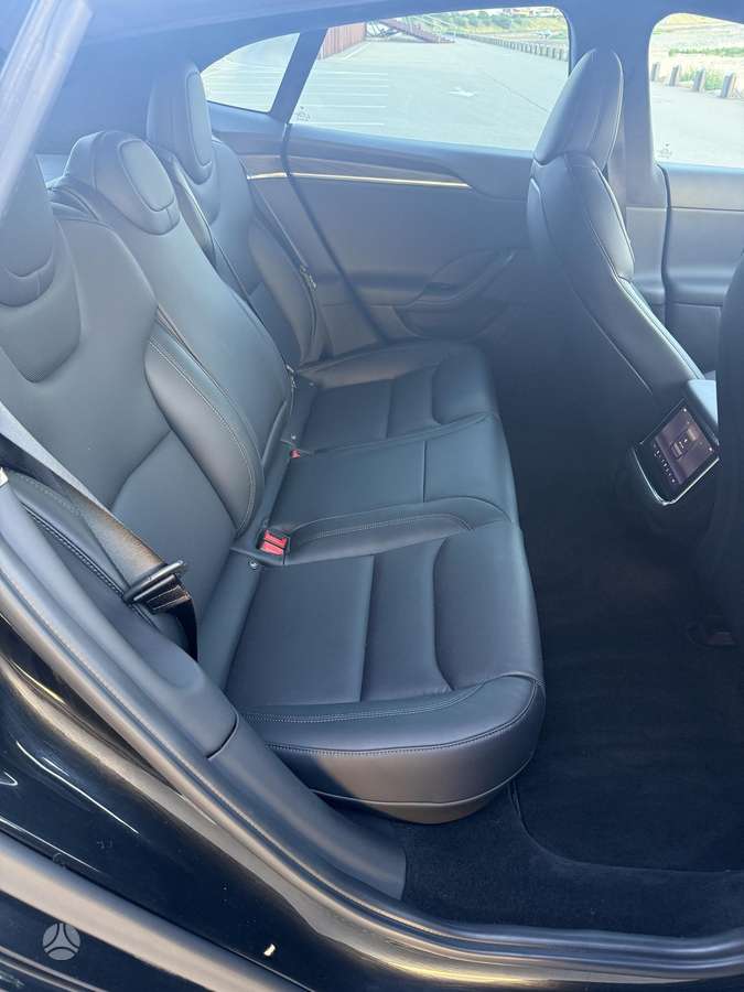 Tesla Model S, 100 кВт·ч, Хэтчбек