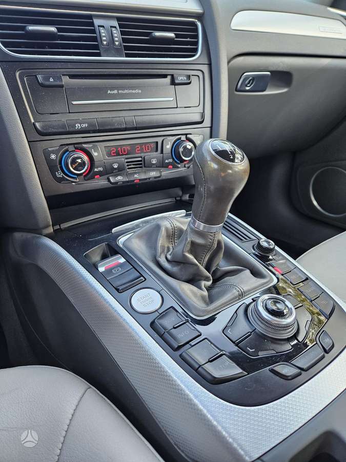 Audi A4, 2.0 l., Седан