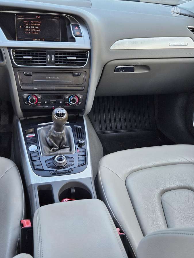 Audi A4, 2.0 l., sedanas