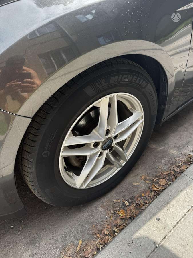 Ford Focus, 1.0 l., hatchback