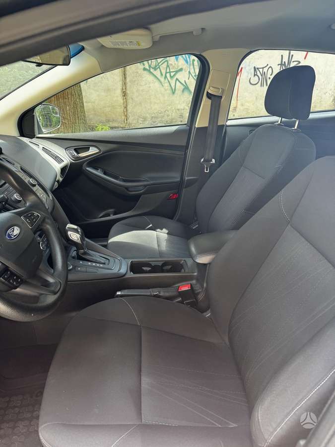 Ford Focus, 1.0 l., hatchback