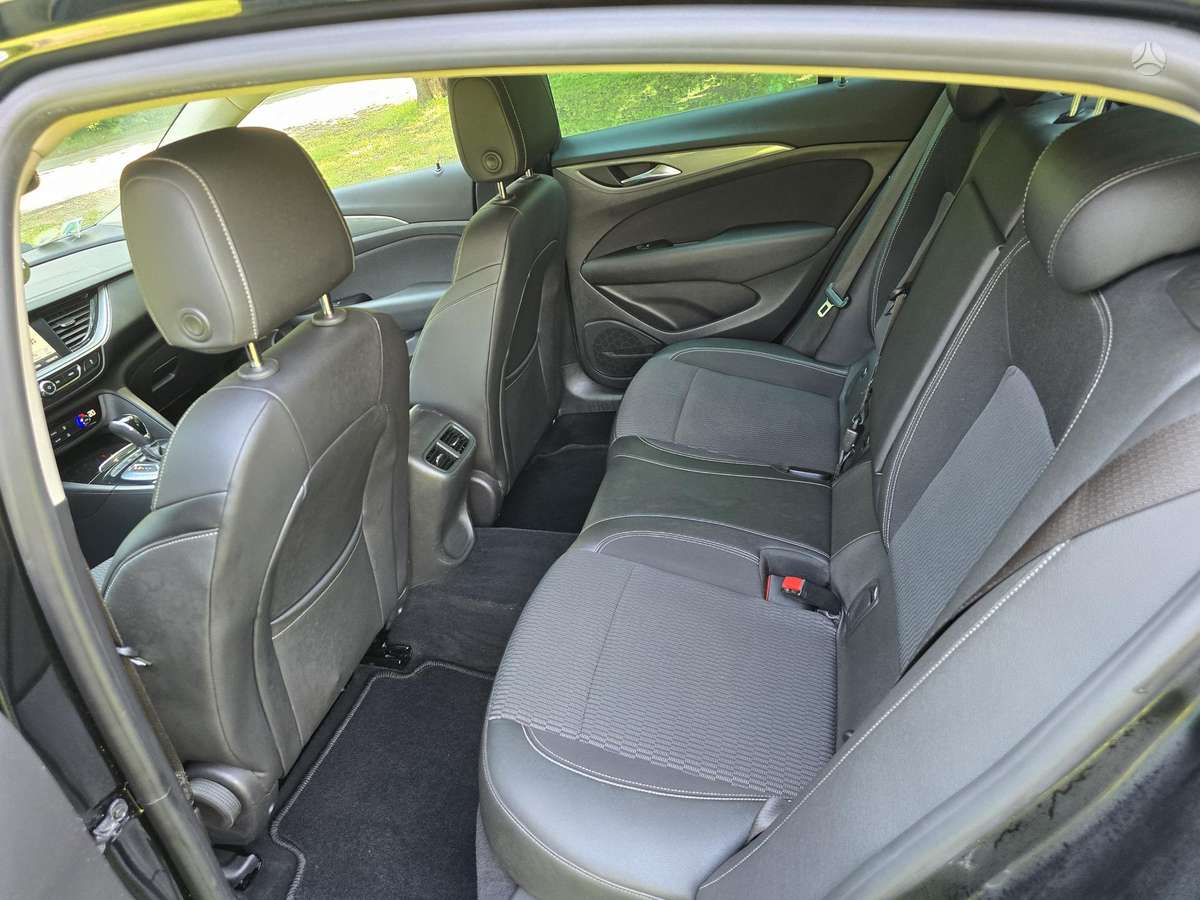 Opel Insignia, 1.6 l., hatchback