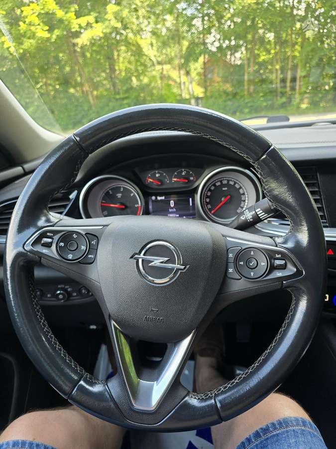 Opel Insignia, 1.6 l., Хэтчбек