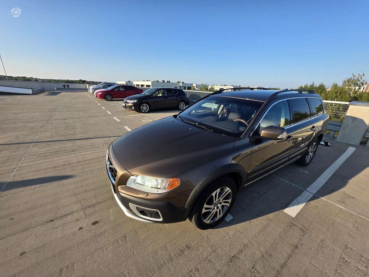 Volvo XC70 - 2