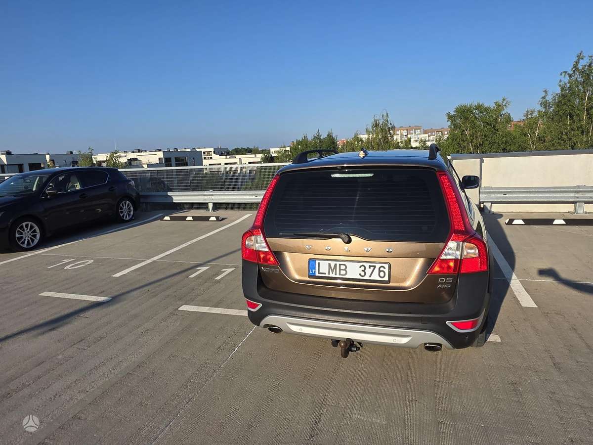 Volvo XC70, 2.4 l., wagon
