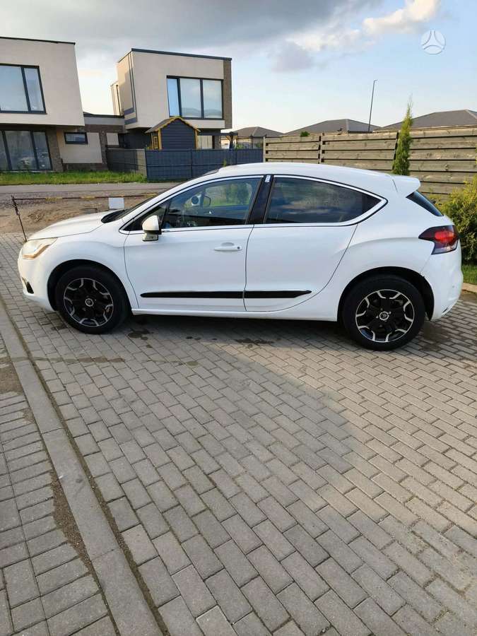 Citroen DS4, 2.0 l., Хэтчбек