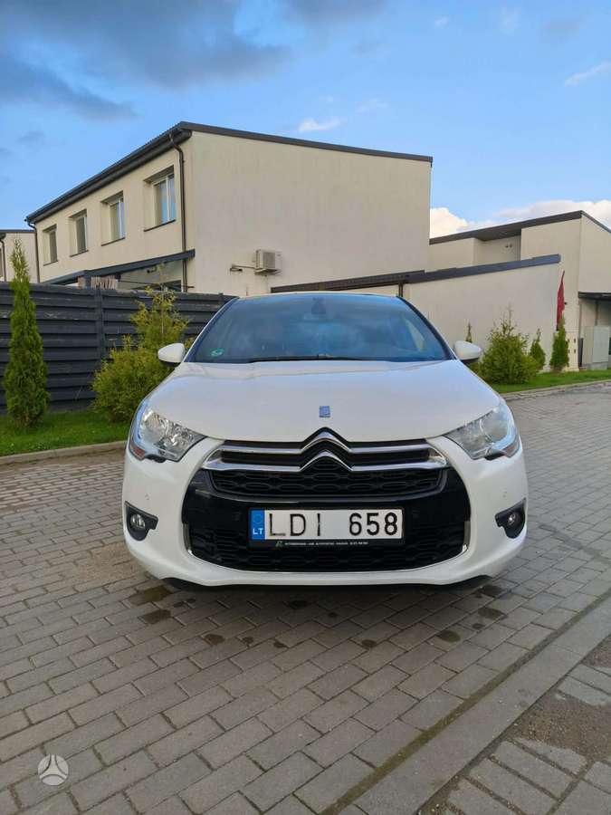 Citroen DS4, 2.0 l., hatchback