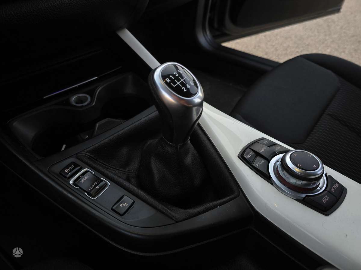 BMW 120, 2.0 l., Хэтчбек