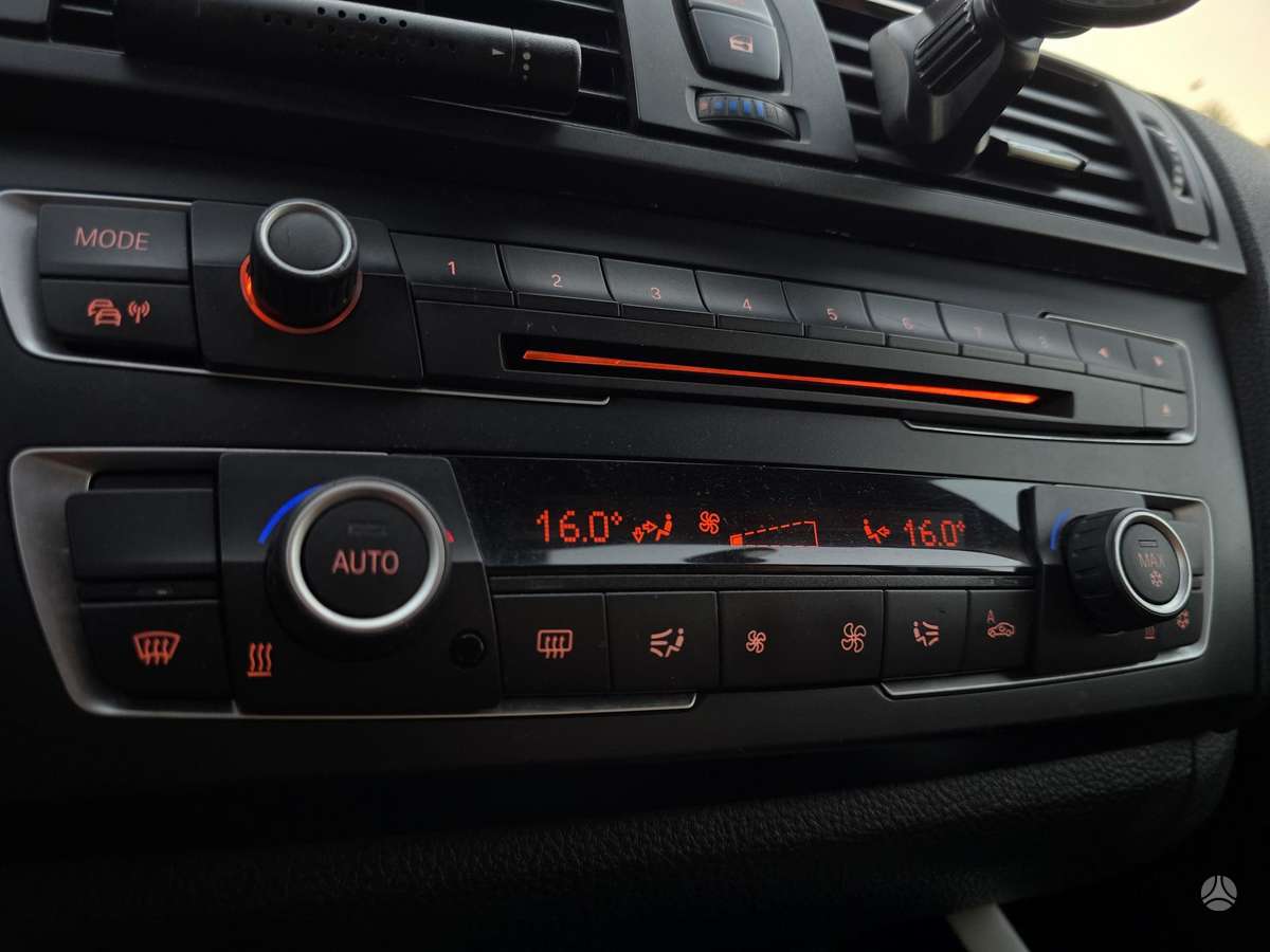 BMW 120, 2.0 l., hatchback