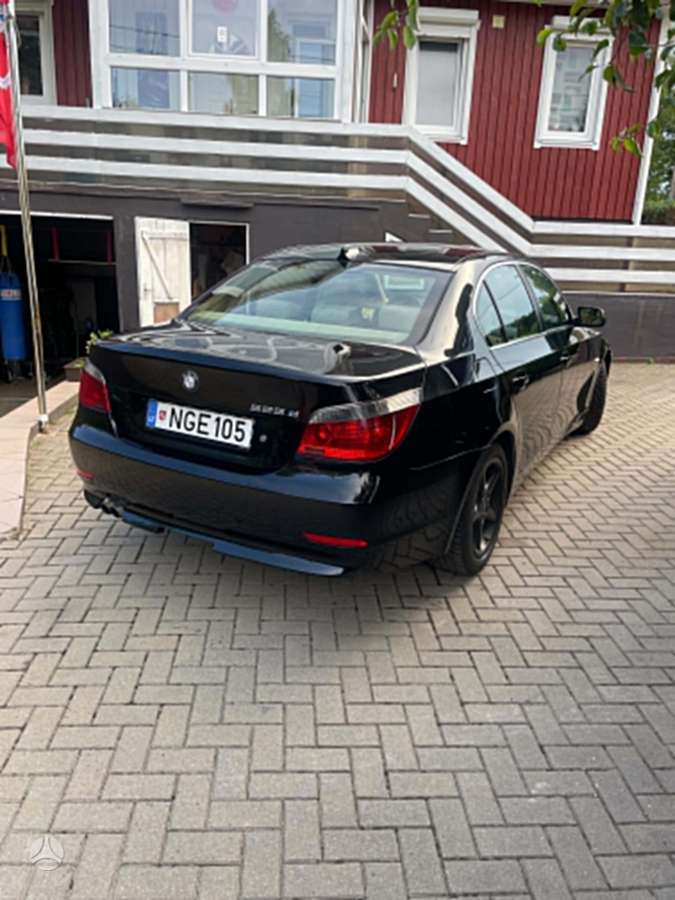 BMW 525, 2.5 l., Седан
