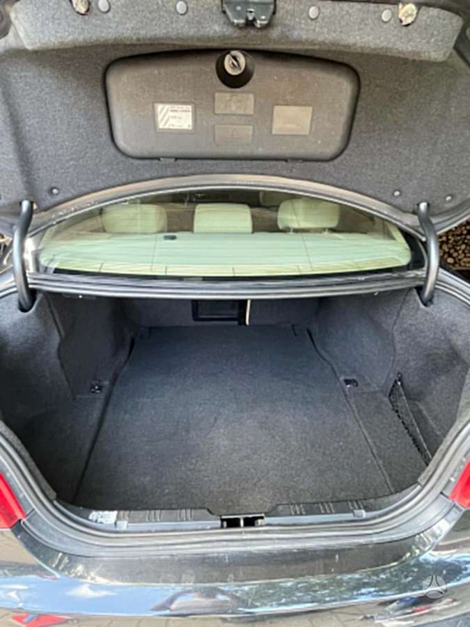 BMW 525, 2.5 l., Седан