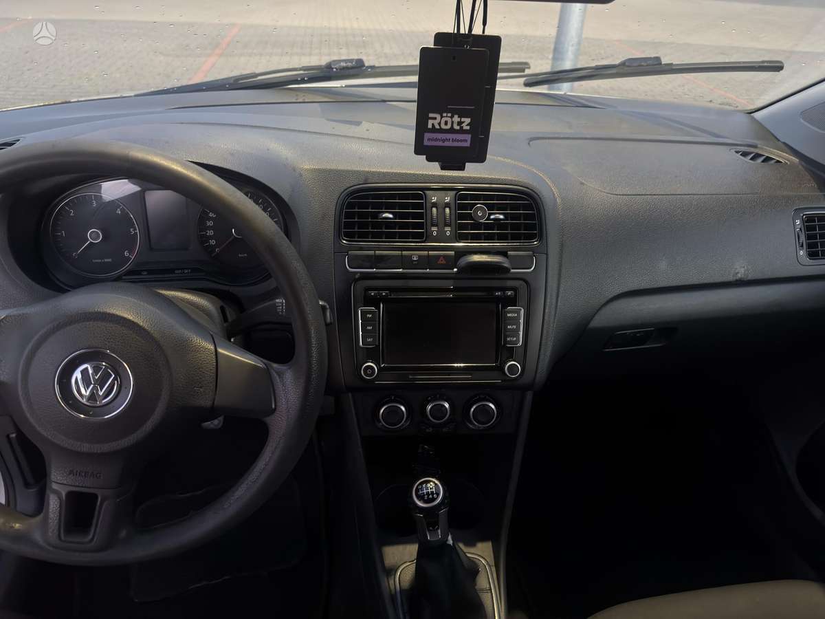 Volkswagen Polo - 1