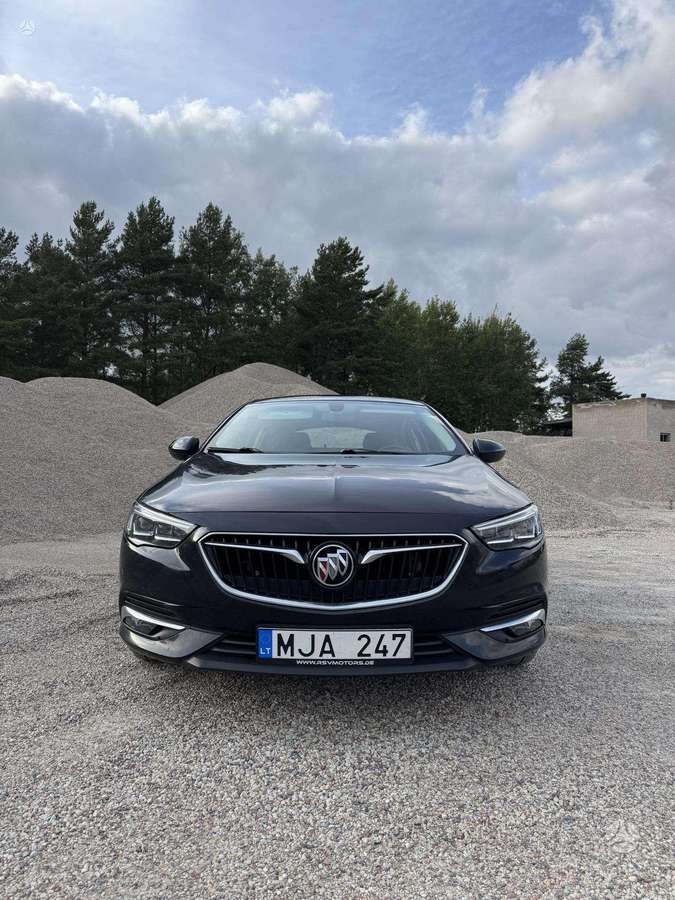Buick Regal, 2.0 l., hatchback