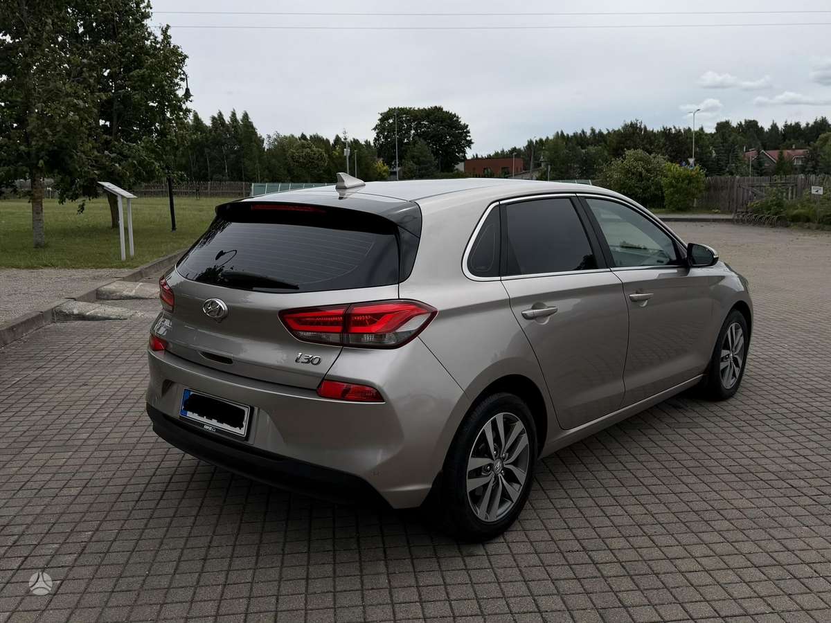Hyundai i30, 1.6 l., hatchback