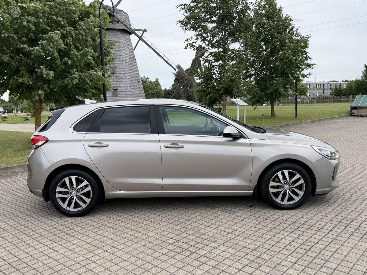 Hyundai i30, 1.6 l., hatchback