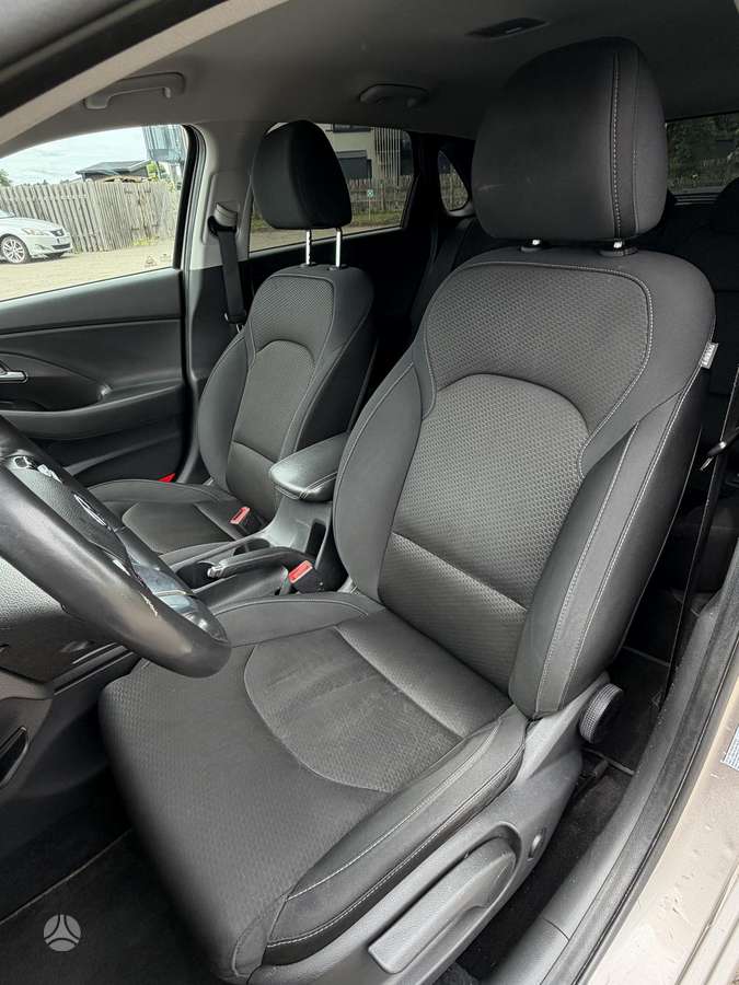 Hyundai i30, 1.6 l., hatchback