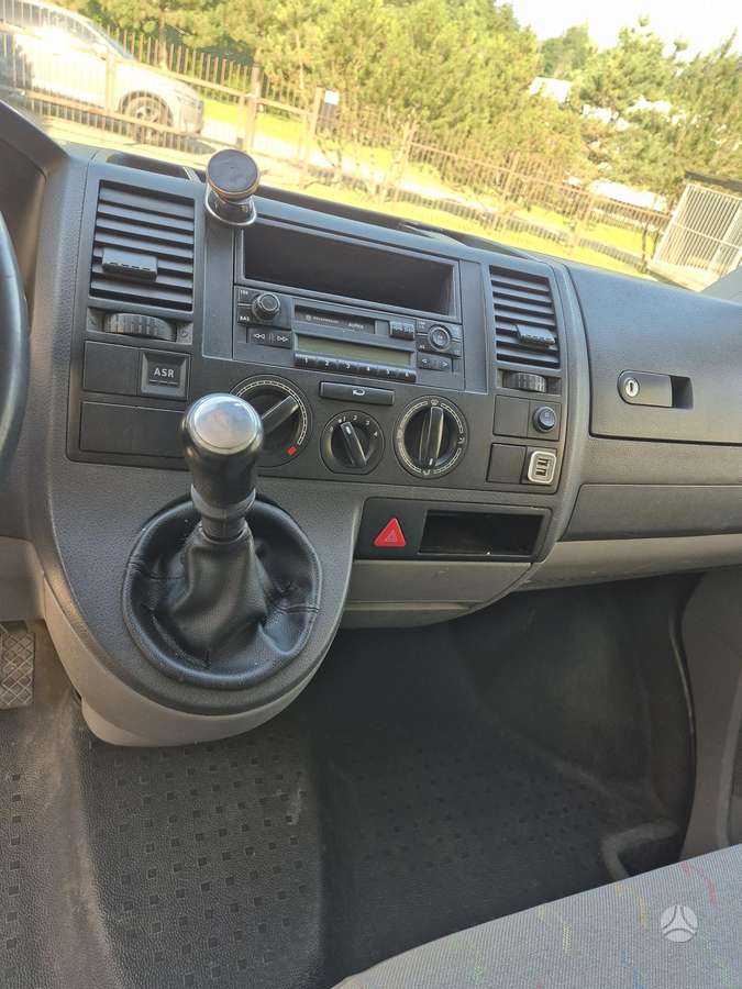 Volkswagen Transporter - 3