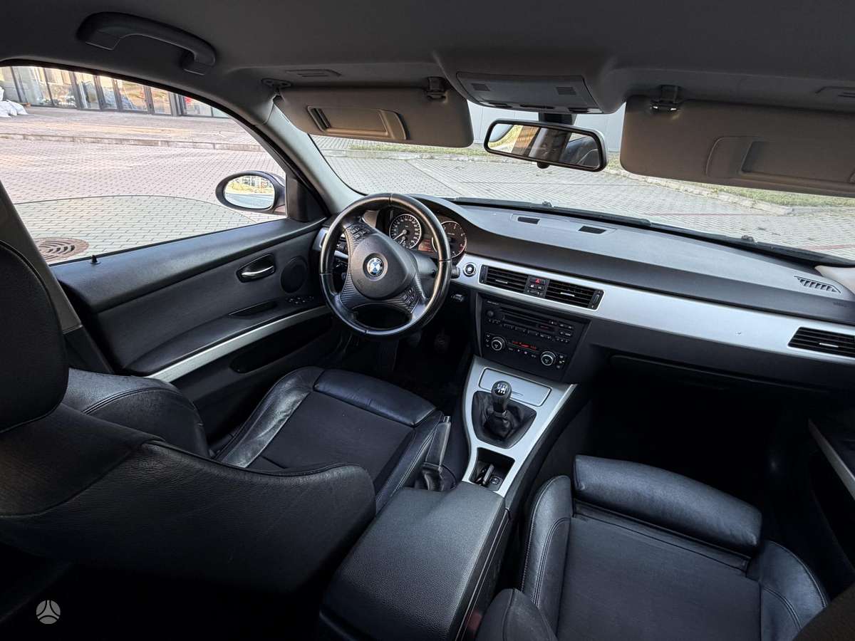 BMW 320, 2.0 l., Седан