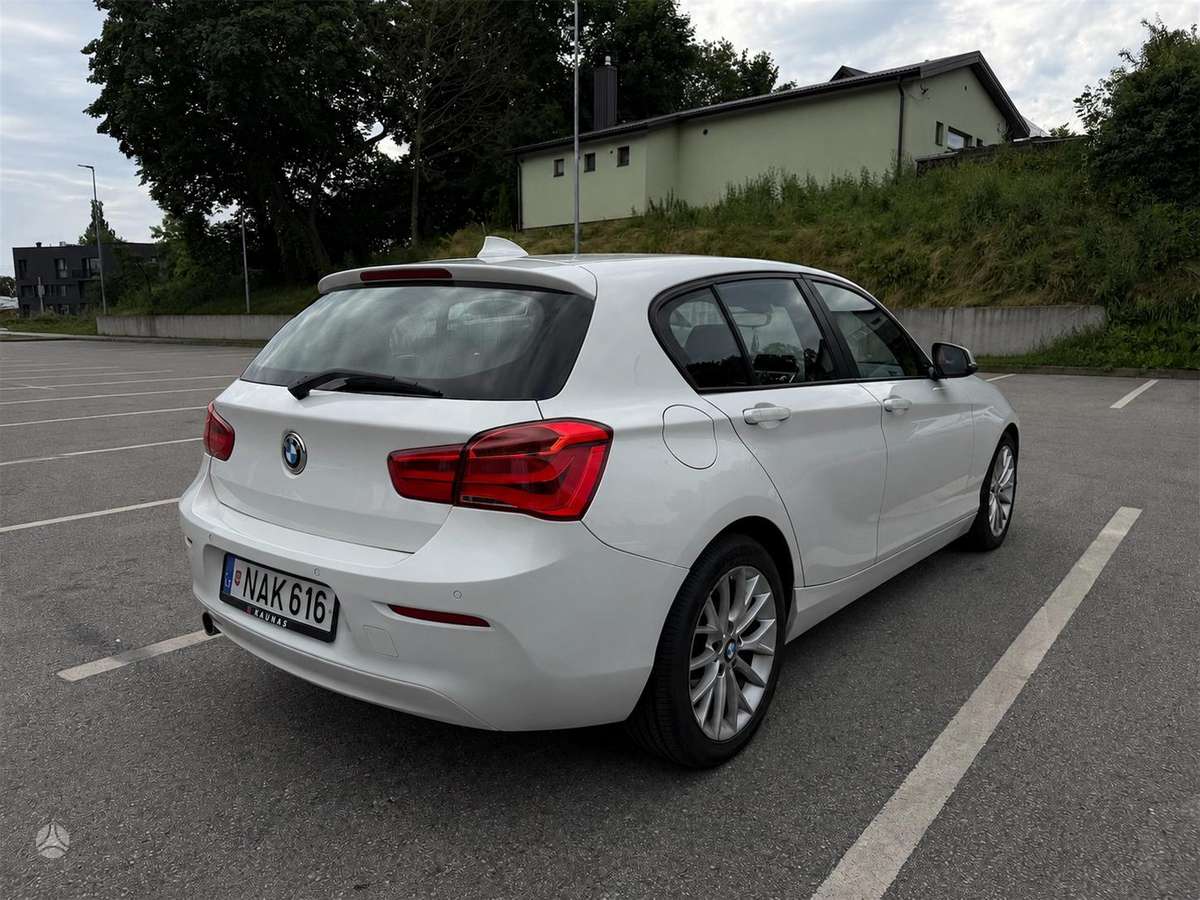 BMW 120, 2.0 l., hatchback
