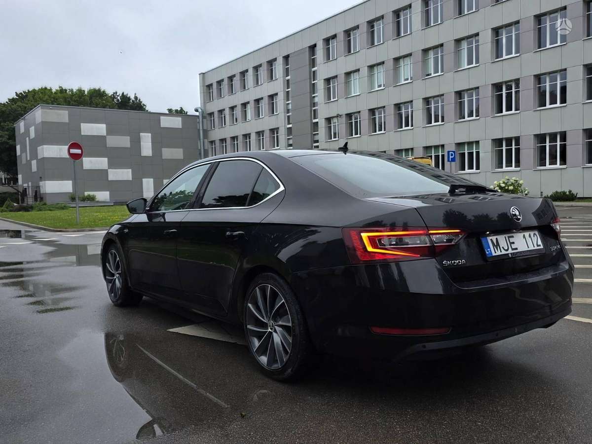 Skoda Superb, 2.0 l., Хэтчбек