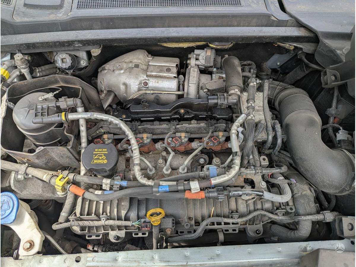 Land Rover Discovery Sport engine