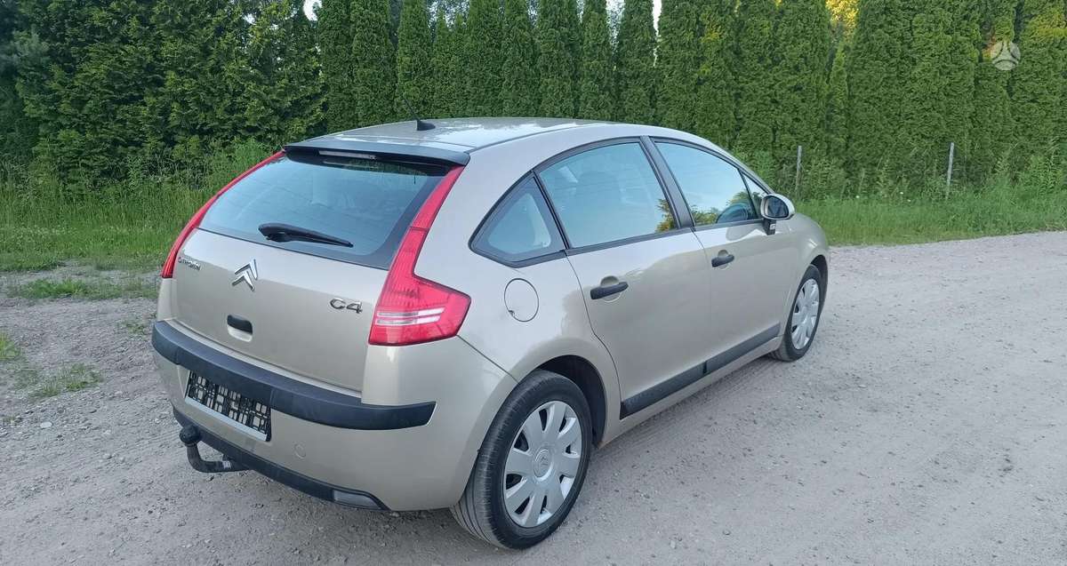 Citroen C4, 1.6 l., hatchback