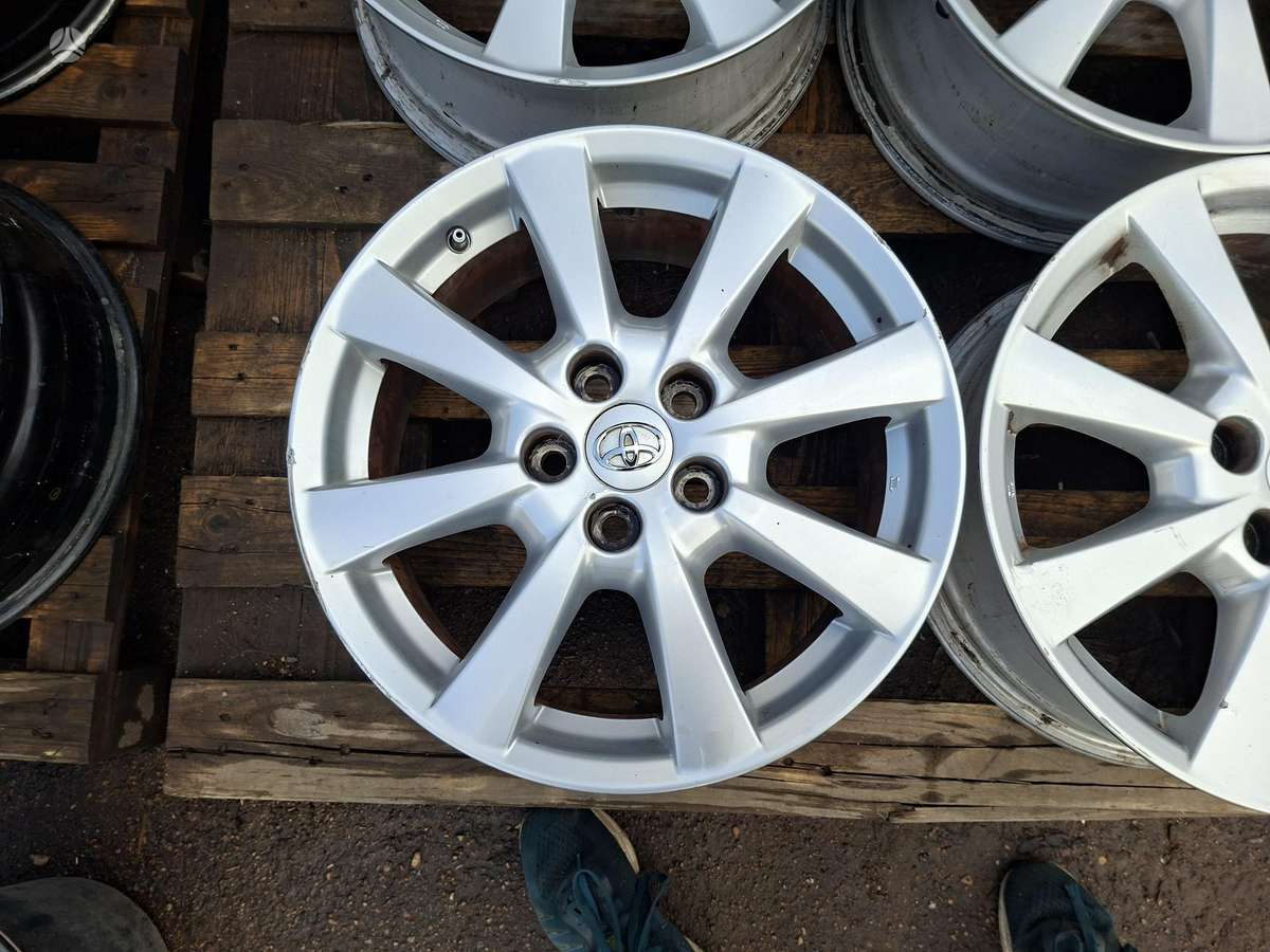 Toyota 7J ET45, легкосплавные , R17