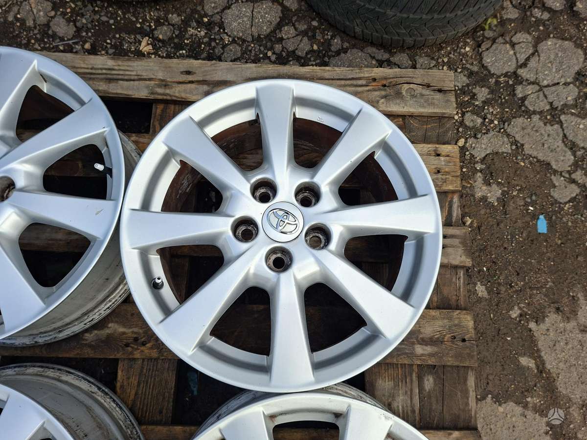 Toyota 7J ET45, легкосплавные , R17