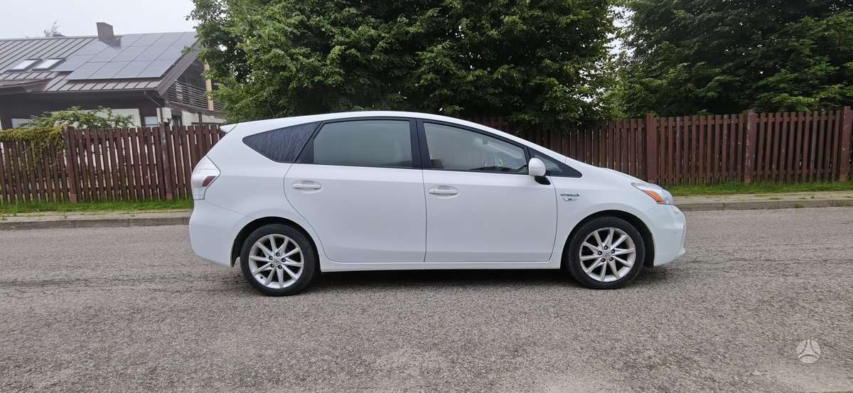Toyota Prius+ - 8