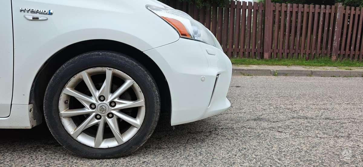 Toyota Prius+ - 9