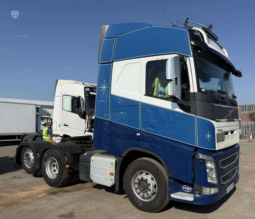 Volvo Fh500, double sleeper