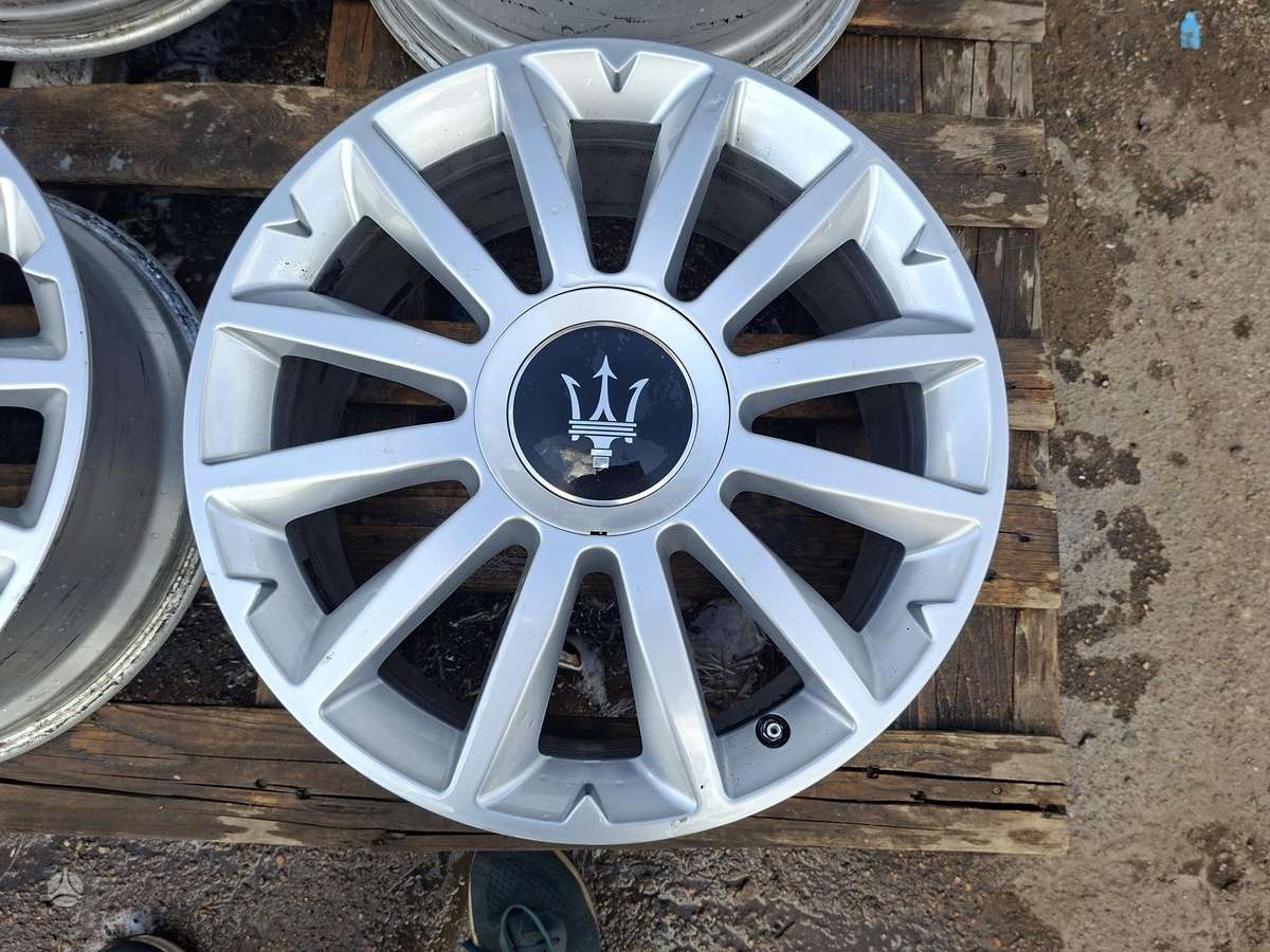 Maserati GHIBLI, light alloy, R18