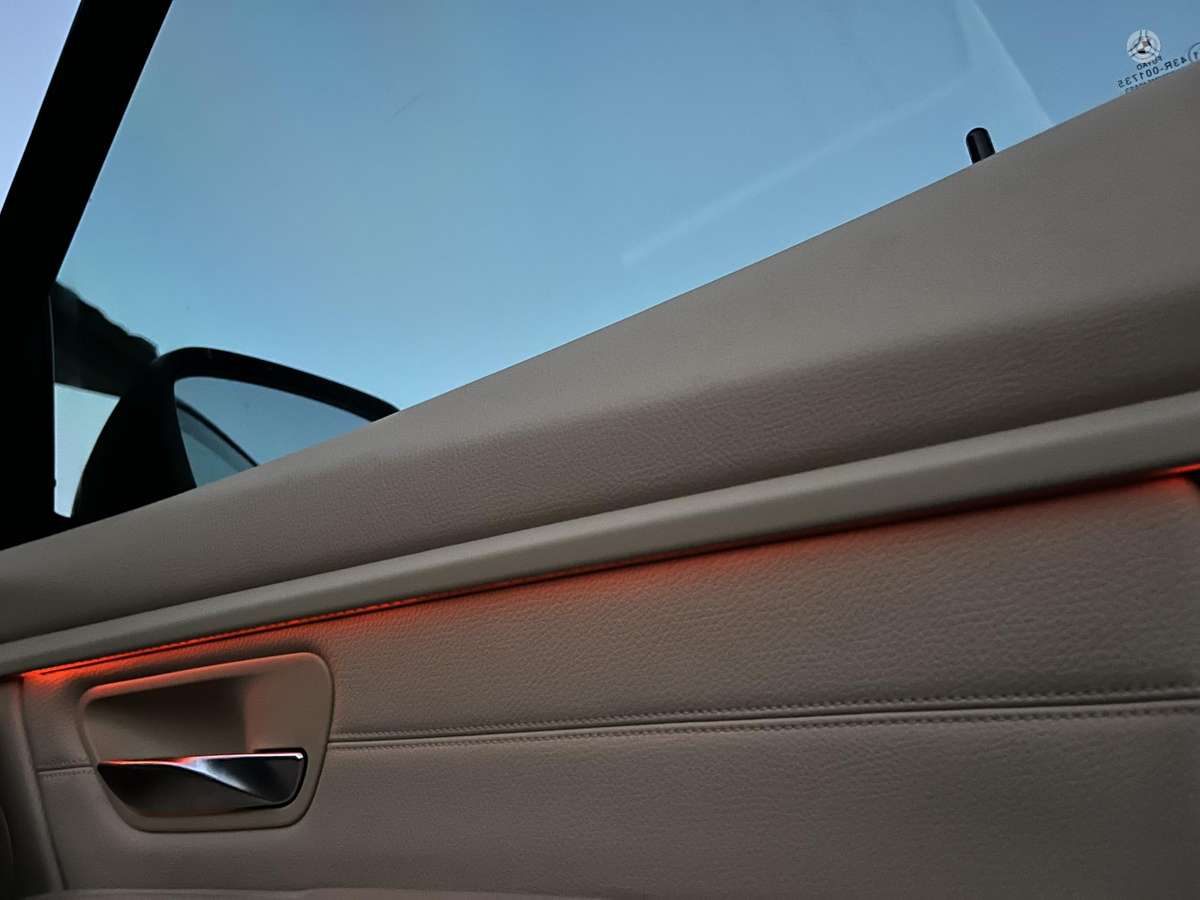 BMW 320, 2.0 l., universalas