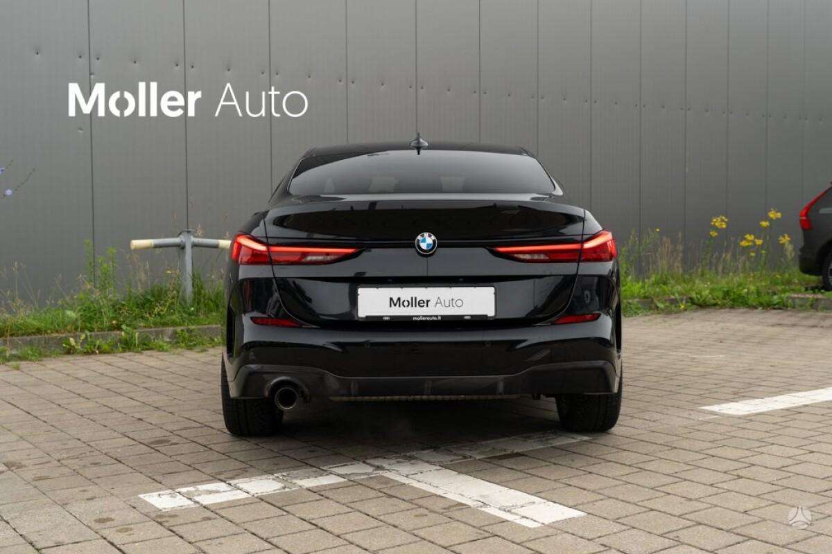 BMW 218, 1.5 l., Седан