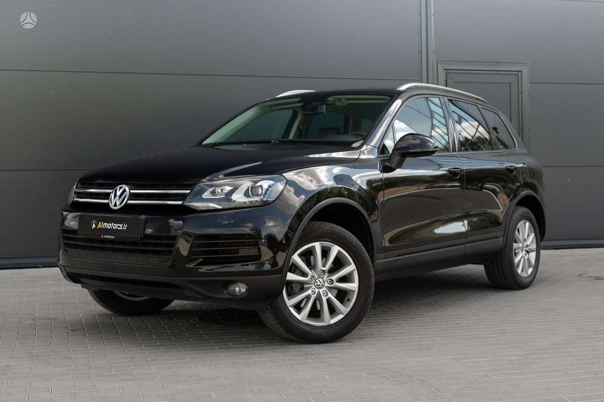 Volkswagen Touareg - 1