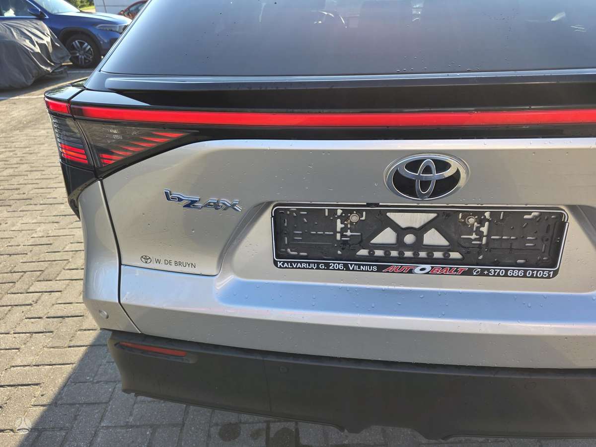 Toyota bZ4X - 9