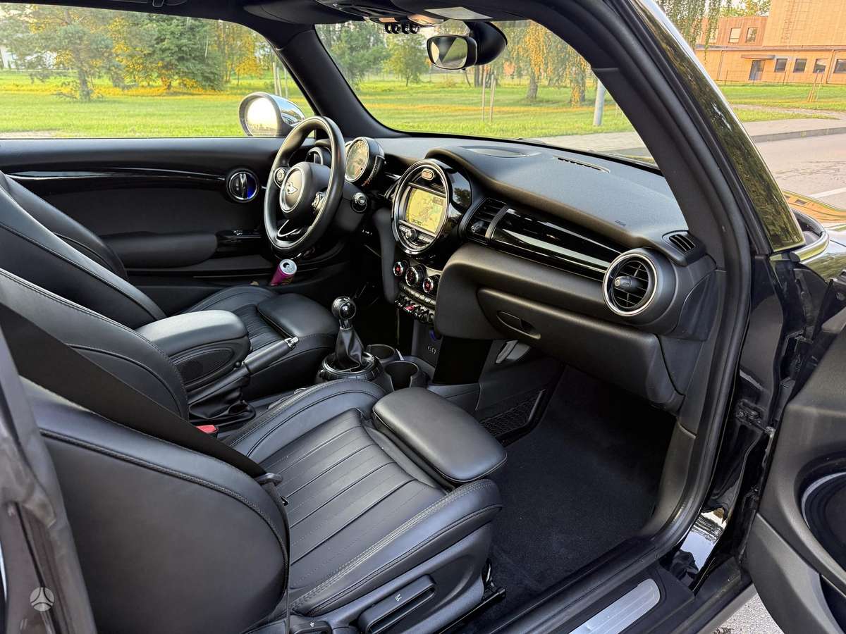 Mini Cooper SD, 2.0 l., hatchback