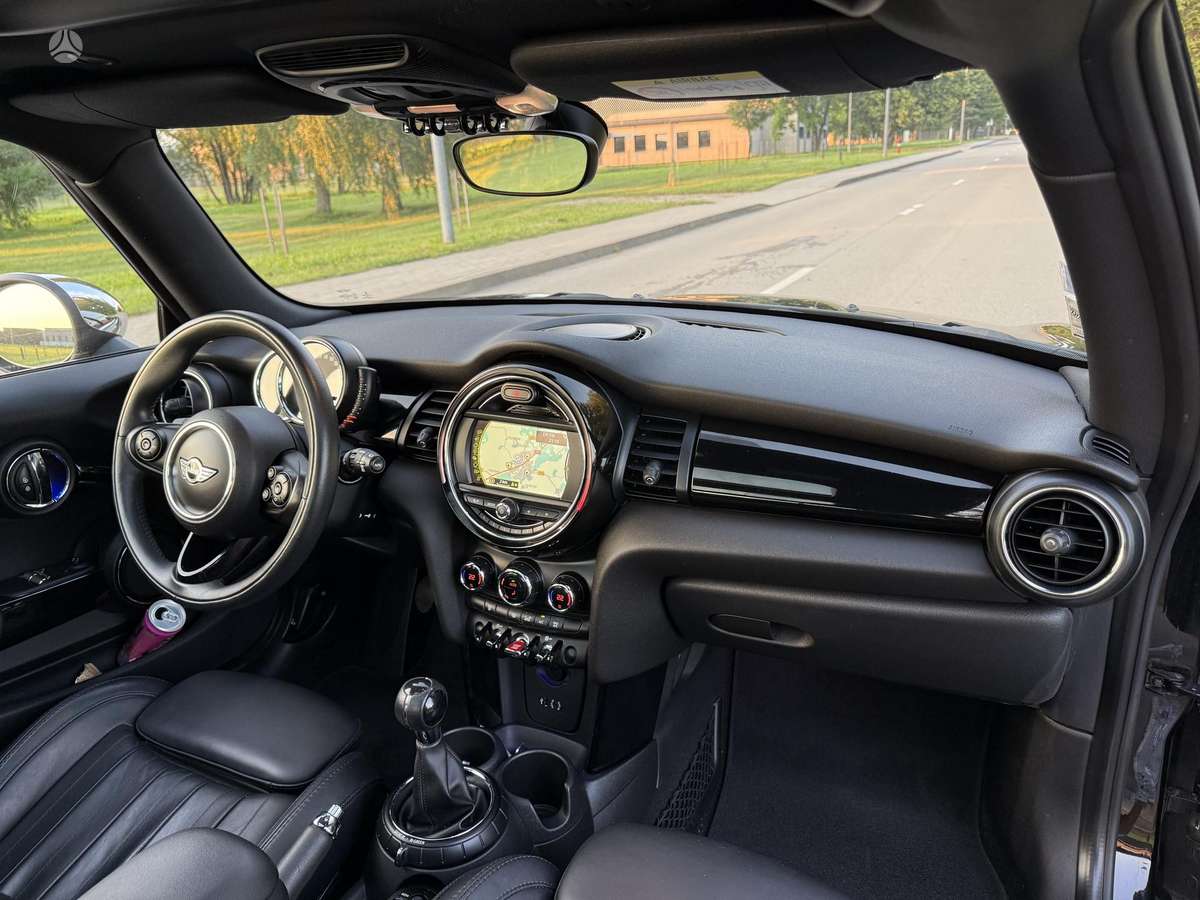 Mini Cooper SD, 2.0 l., hatchback