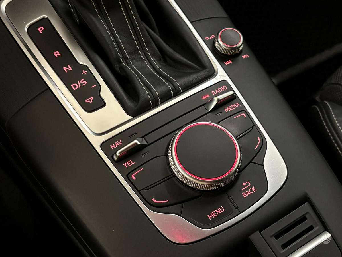 Audi A3, 1.6 l., sedanas