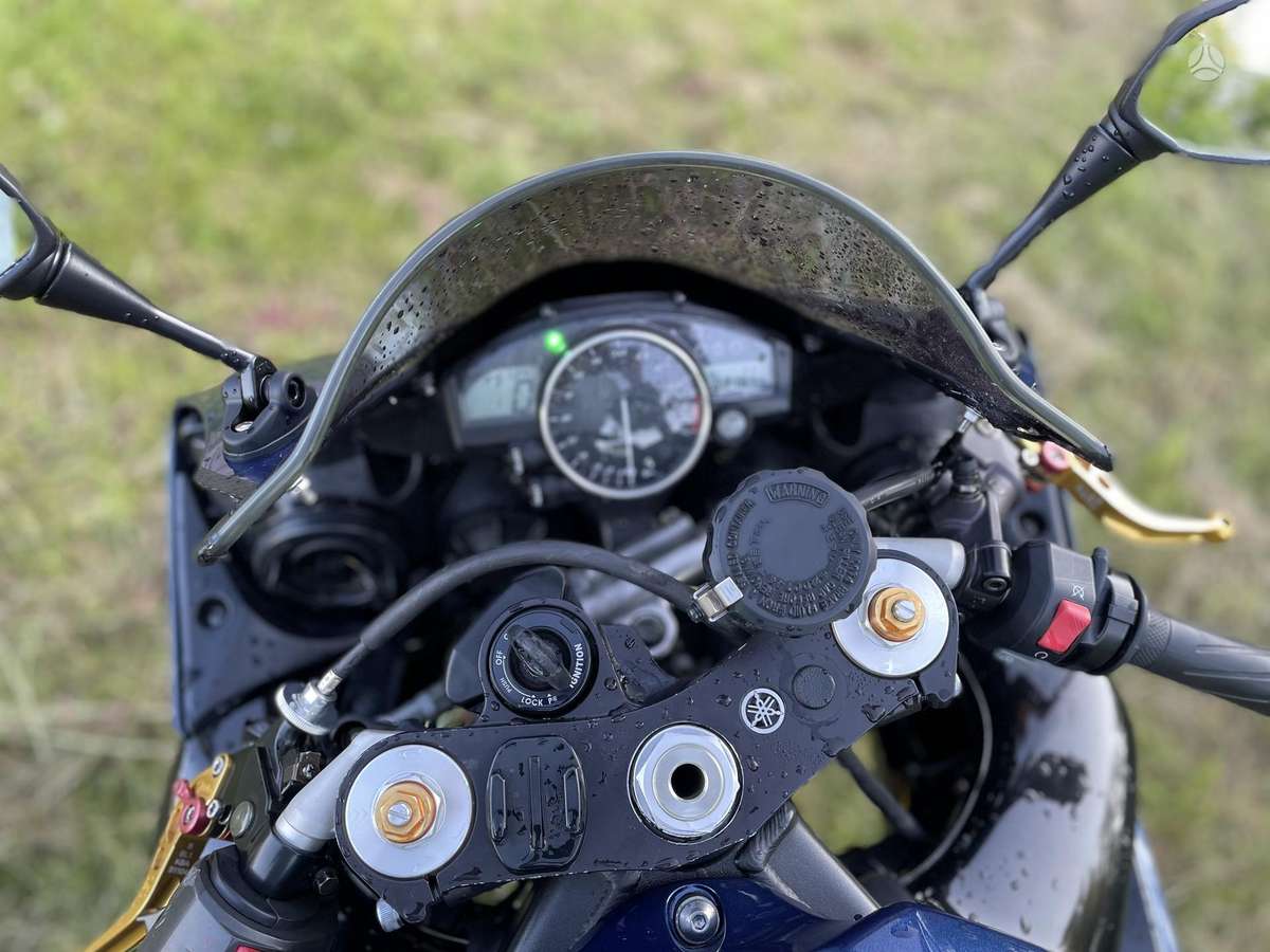 Yamaha R1 1000cc, superbikes