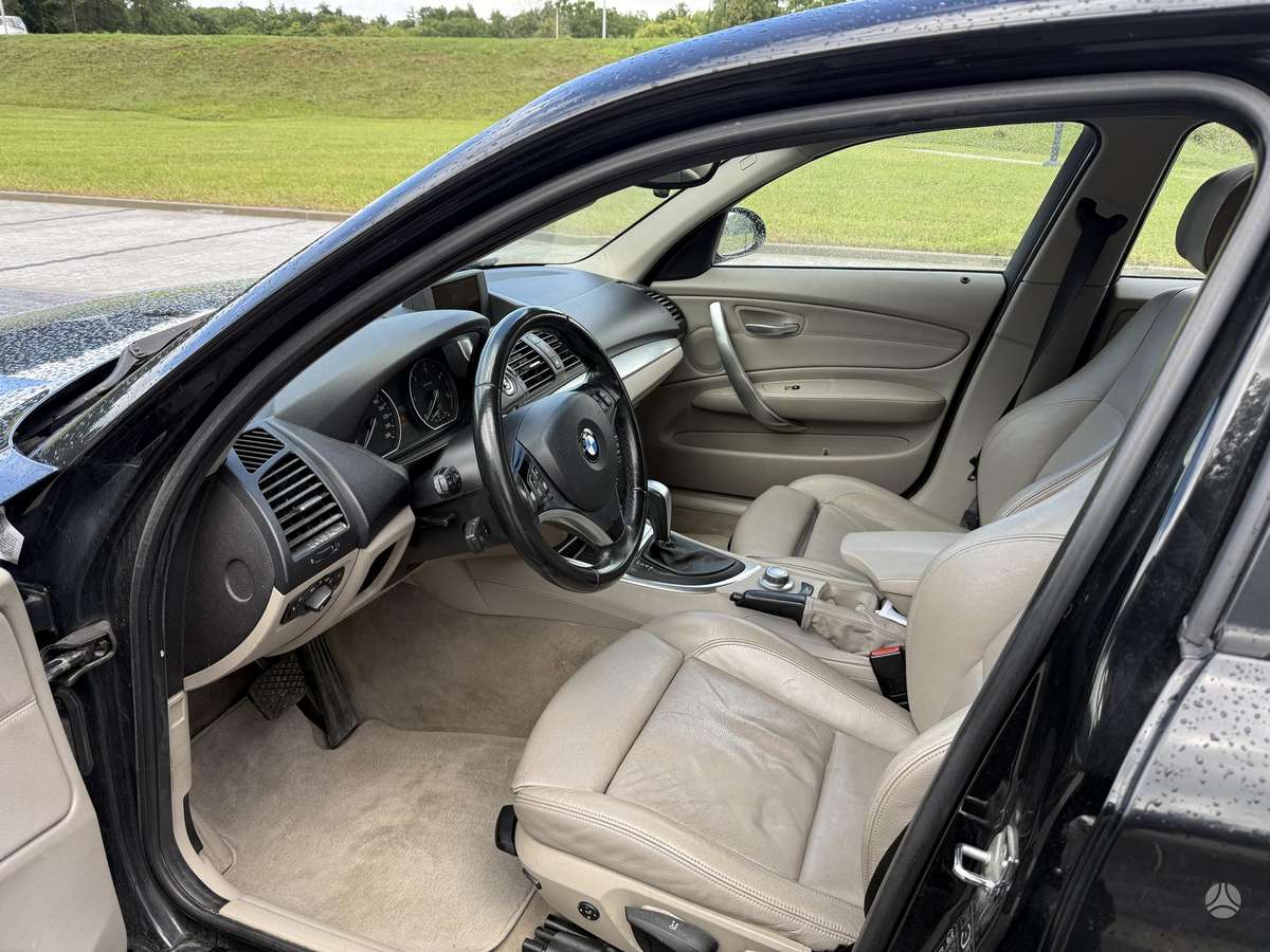 BMW 120, 2.0 l., hatchback
