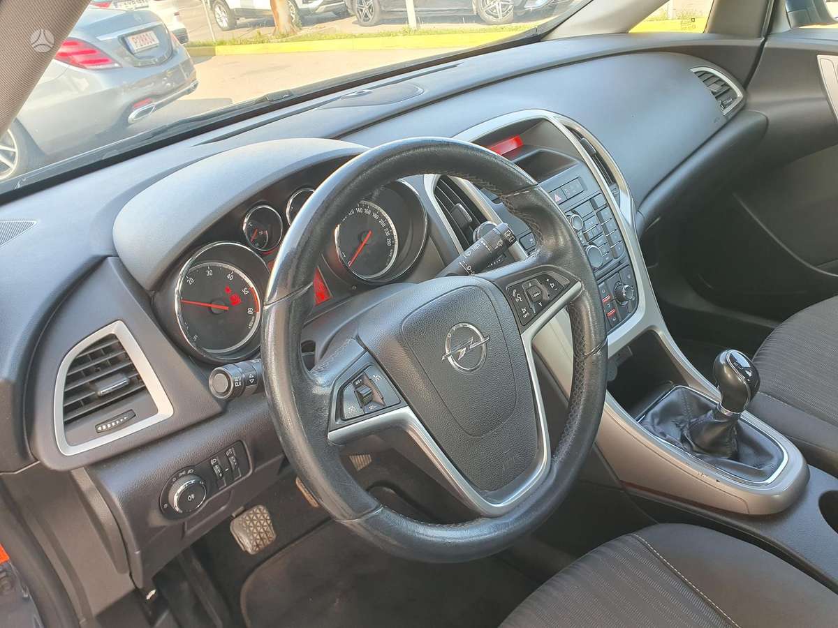 Opel Astra, 1.3 l., Хэтчбек