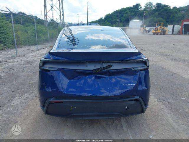 Tesla Model Y, Внедорожник / Кроссовер