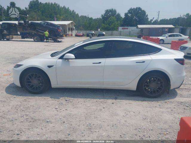 Tesla Model 3, saloon / sedan