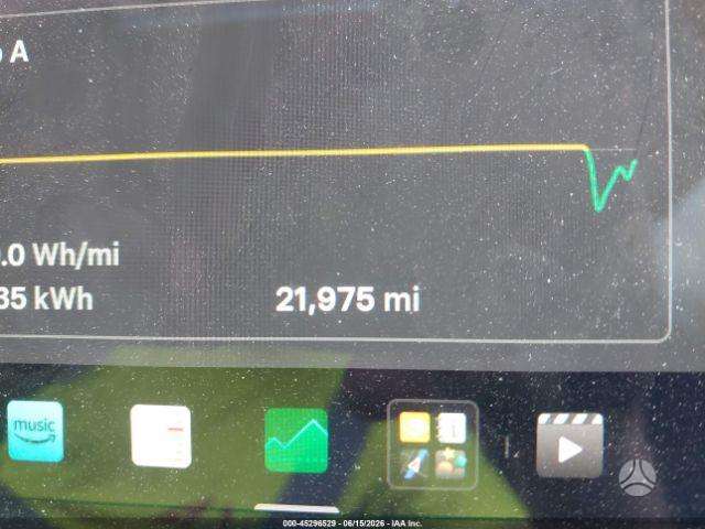 Tesla Model 3, Седан